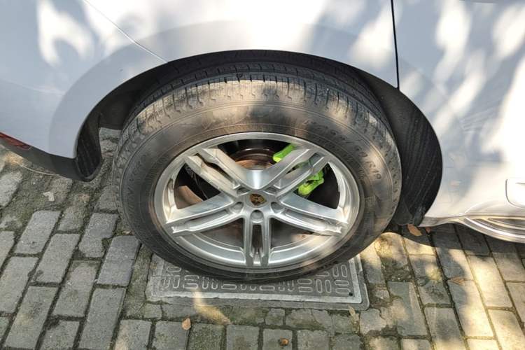 Used Porsche Macan 2016 Macan S 3.0T Right Rear Wheel Hub