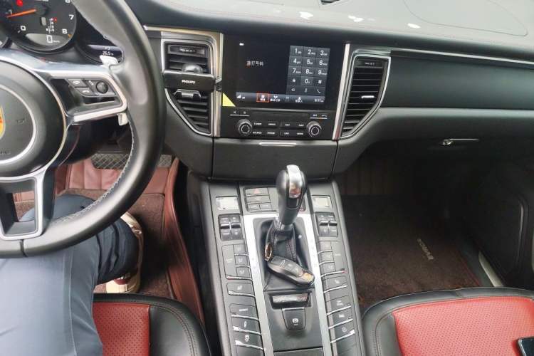 Used Porsche Macan 2016 Macan 2.0T Audio And AC Panel
