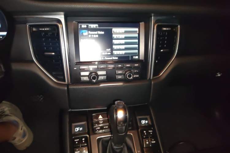 Used Porsche Macan 2016 Macan 2.0T Audio And AC Panel