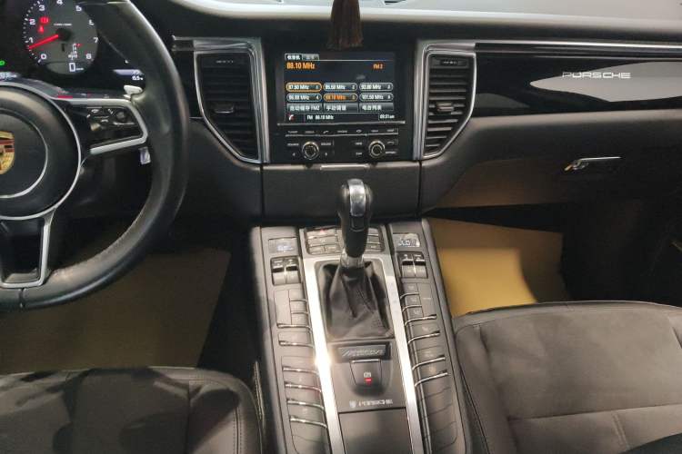Used Porsche Macan 2016 Macan S 3.0T Audio And AC Panel