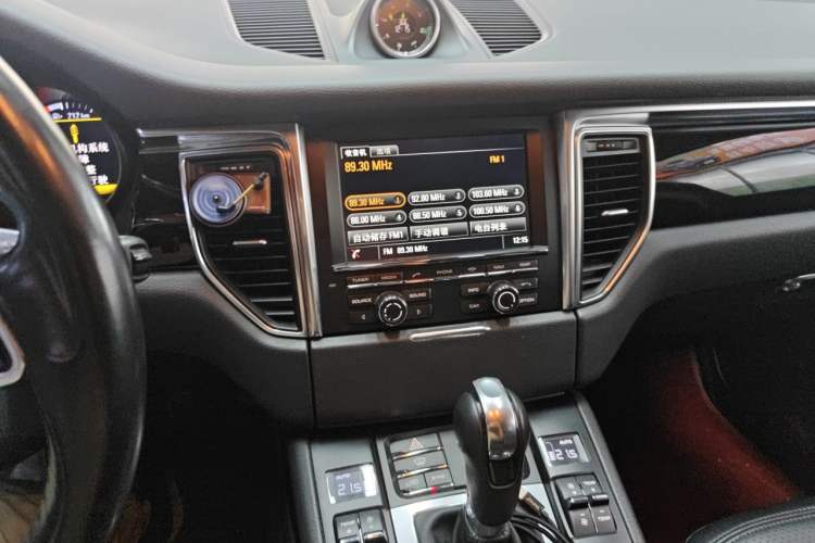 Used Porsche Macan 2016 Macan S 3.0T Audio And AC Panel