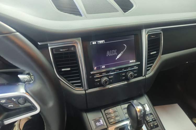 Used Porsche Macan 2016 Macan 2.0T Audio And AC Panel