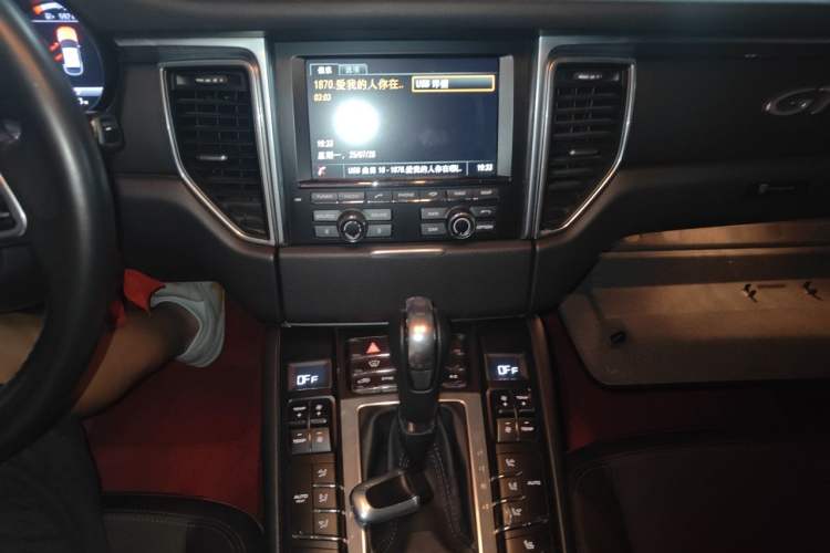 Used Porsche Macan 2016 Macan 2.0T Audio And AC Panel