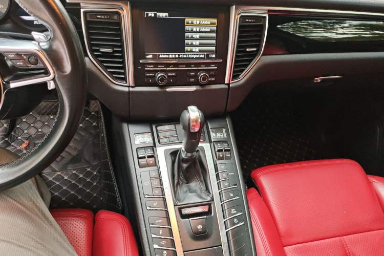 Used Porsche Macan 2016 Macan S 3.0T Audio And AC Panel