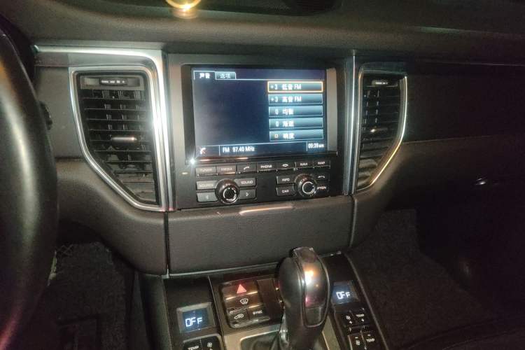 Used Porsche Macan 2016 Macan 2.0T Audio And AC Panel