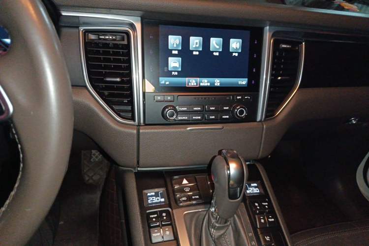 Used Porsche Macan 2016 Macan 2.0T Audio And AC Panel