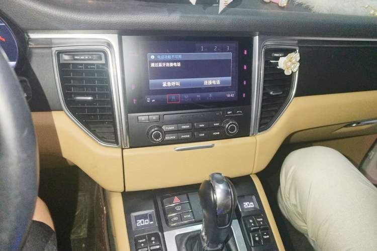 Used Porsche Macan 2016 Macan 2.0T Audio And AC Panel