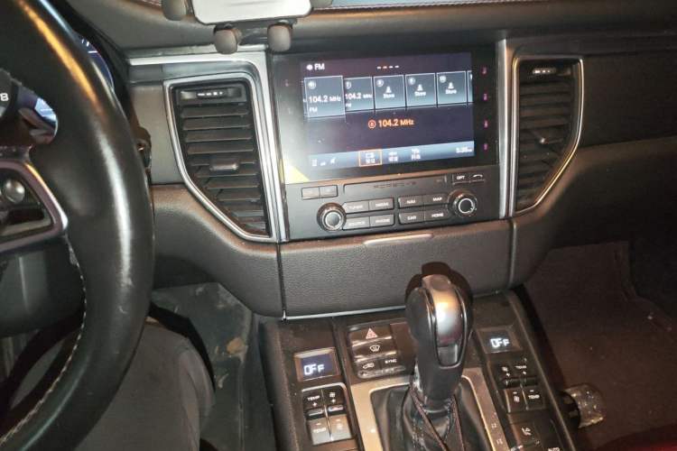 Used Porsche Macan 2016 Macan 2.0T Audio And AC Panel