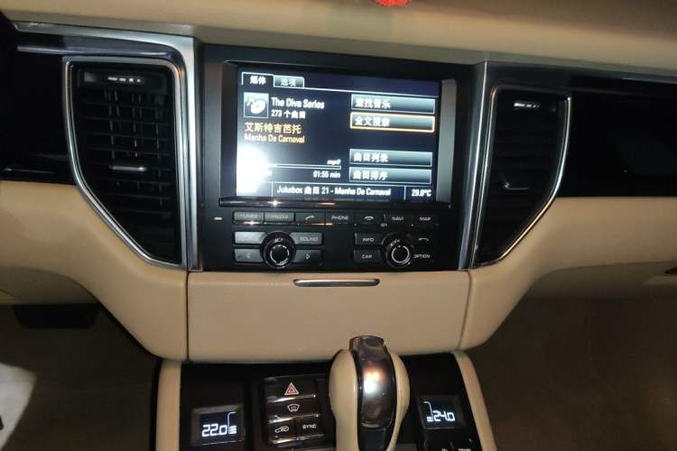 Used Porsche Macan 2016 Macan S 3.0T Audio And AC Panel