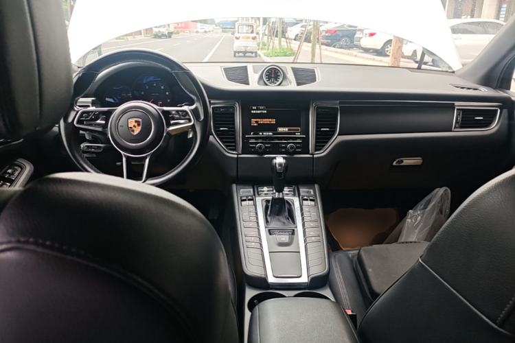 Used Porsche Macan 2016 Macan 2.0T Center Console