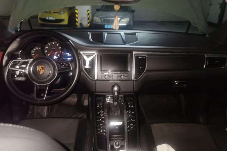 Used Porsche Macan 2016 Macan 2.0T Center Console