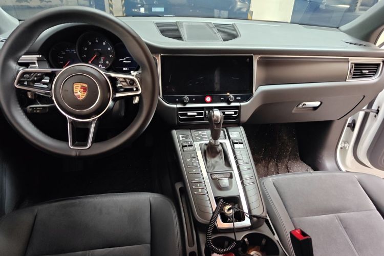 Used Porsche Macan 2016 Macan 2.0T Center Console