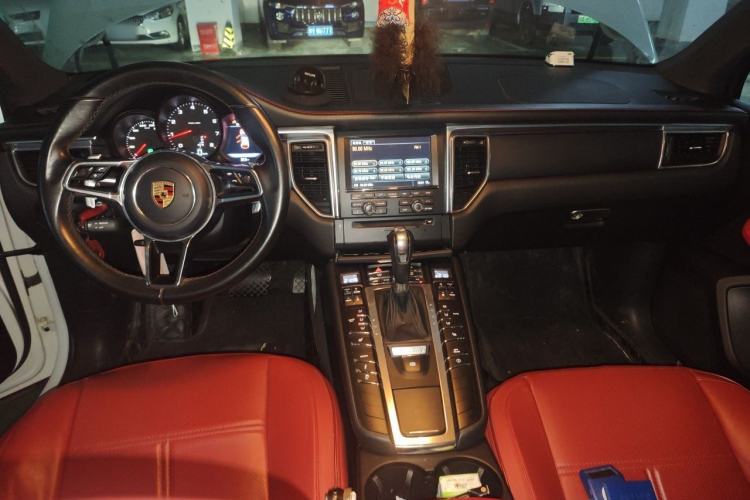 Used Porsche Macan 2016 Macan 2.0T Center Console