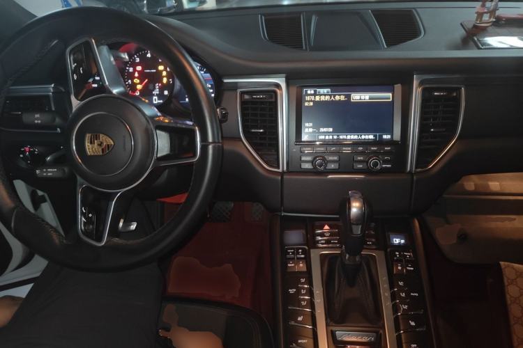 Used Porsche Macan 2016 Macan 2.0T Center Console
