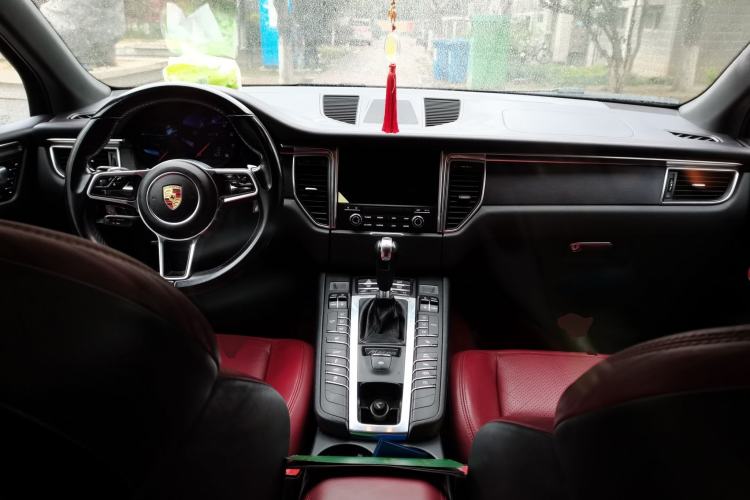 Used Porsche Macan  Center Console
