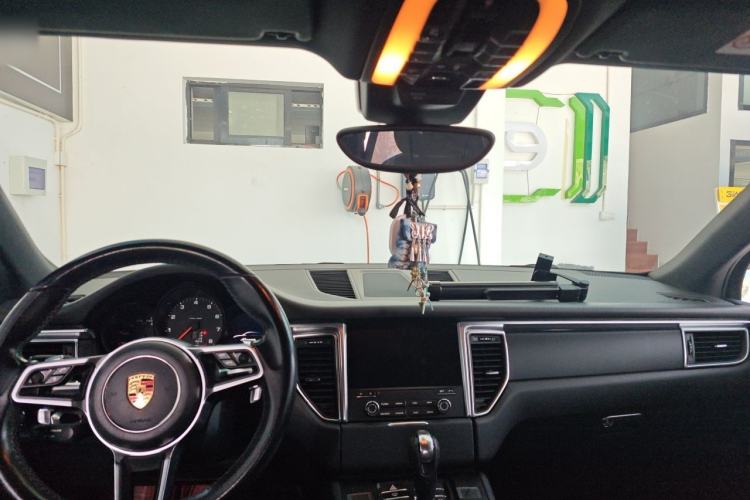 Used Porsche Macan 2016 Macan 2.0T Center Console