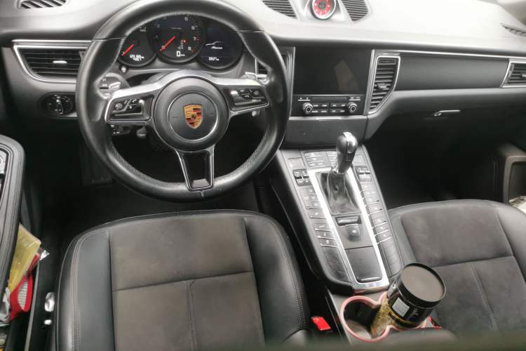 Used Porsche Macan 2016 Macan 2.0T Center Console