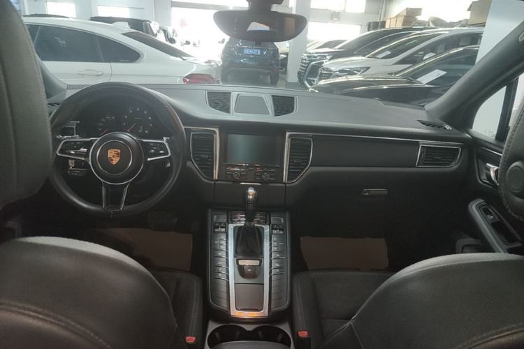 Used Porsche Macan 2016 Macan 2.0T Center Console