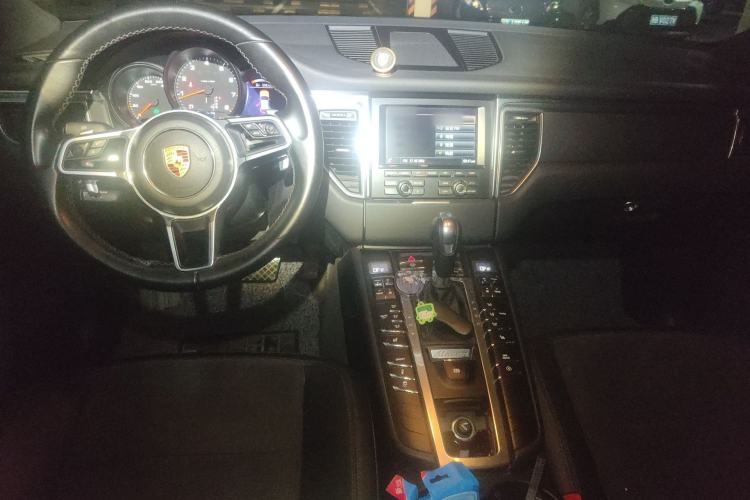 Used Porsche Macan 2016 Macan 2.0T Center Console