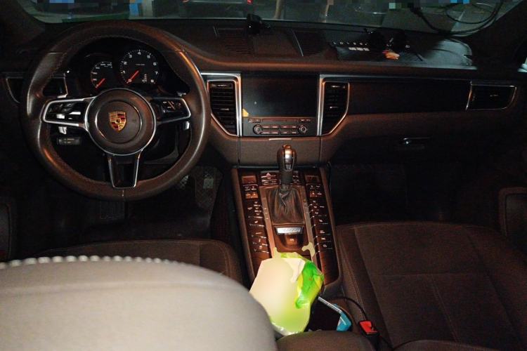 Used Porsche Macan 2016 Macan 2.0T Center Console