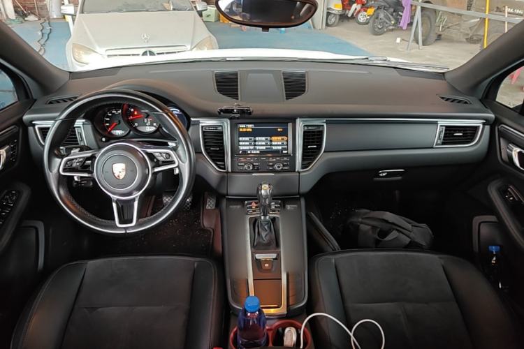 Used Porsche Macan 2016 Macan 2.0T Center Console