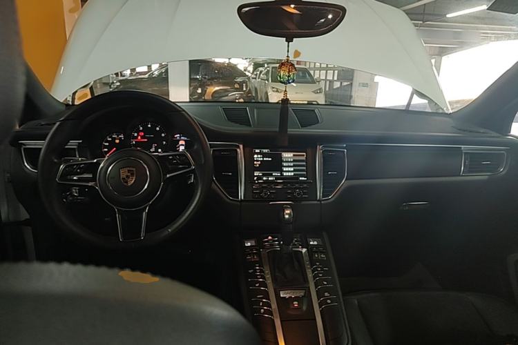 Used Porsche Macan 2016 Macan 2.0T Center Console