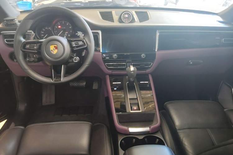 Used Porsche Macan 2016 Macan 2.0T Center Console