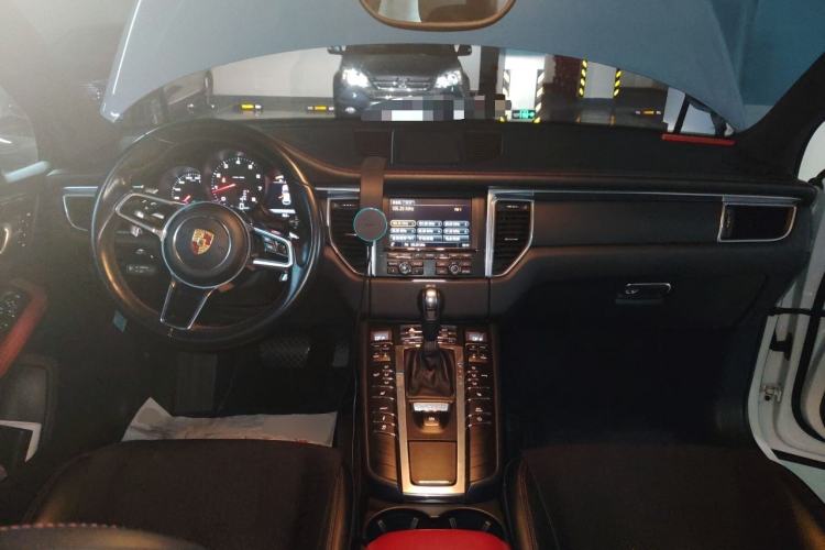 Used Porsche Macan 2016 Macan 2.0T Center Console