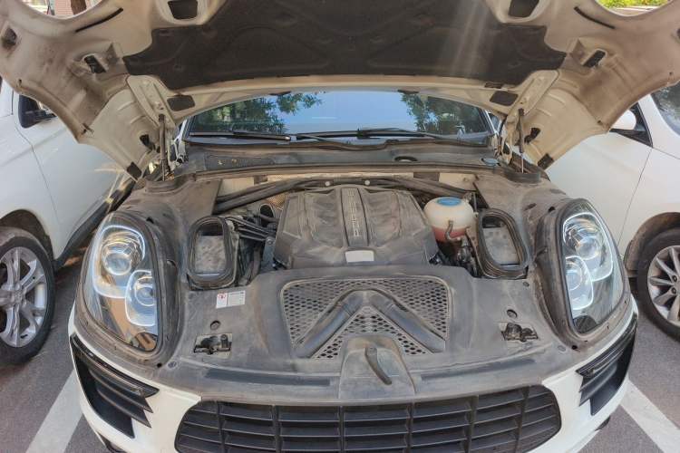 Used Porsche Macan 2016 Macan S 3.0T Engine Bay
