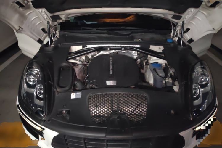 Used Porsche Macan 2016 Macan 2.0T Engine Bay
