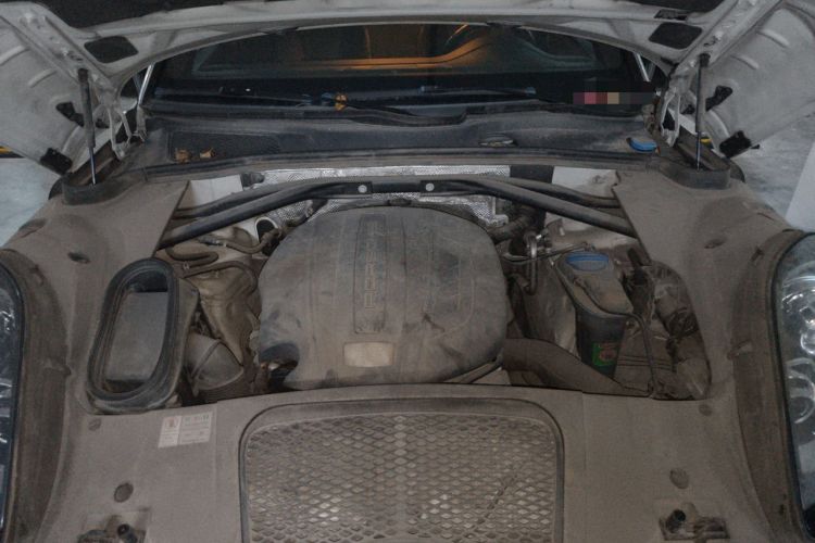 Used Porsche Macan 2016 Macan 2.0T Engine Bay