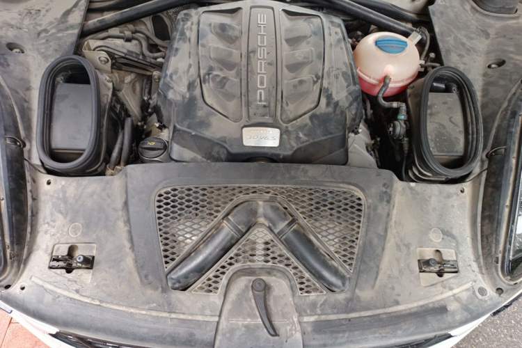 Used Porsche Macan 2016 Macan S 3.0T Engine Bay
