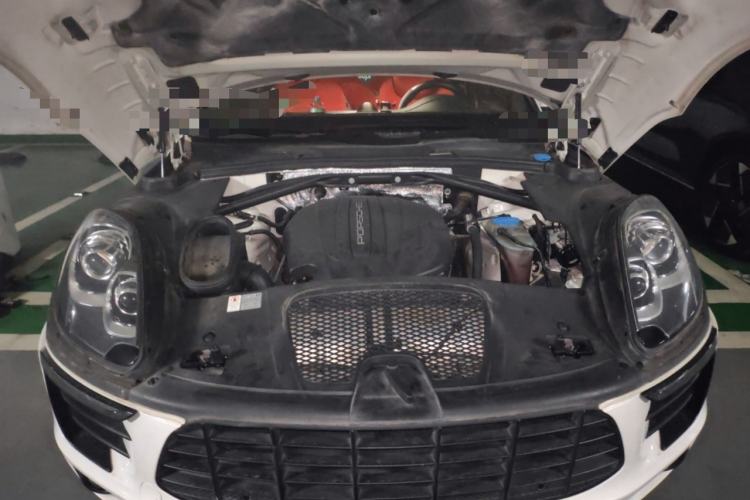 Used Porsche Macan 2016 Macan 2.0T Engine Bay