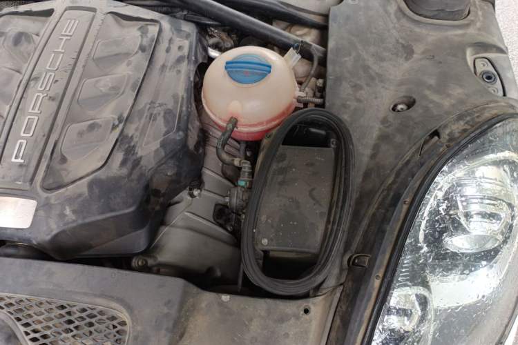 Used Porsche Macan 2016 Macan S 3.0T Engine Bay Left