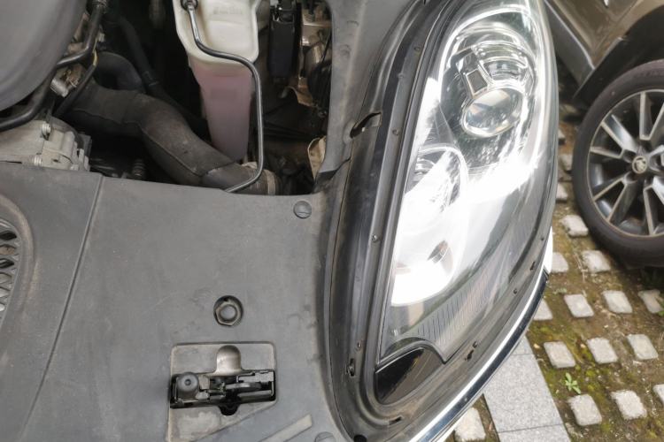 Used Porsche Macan 2016 Macan 2.0T Engine Bay Left