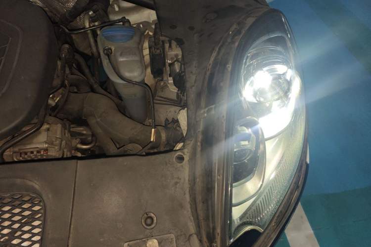 Used Porsche Macan 2016 Macan 2.0T Engine Bay Left