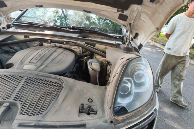 Used Porsche Macan 2016 Macan 2.0T Engine Bay Left