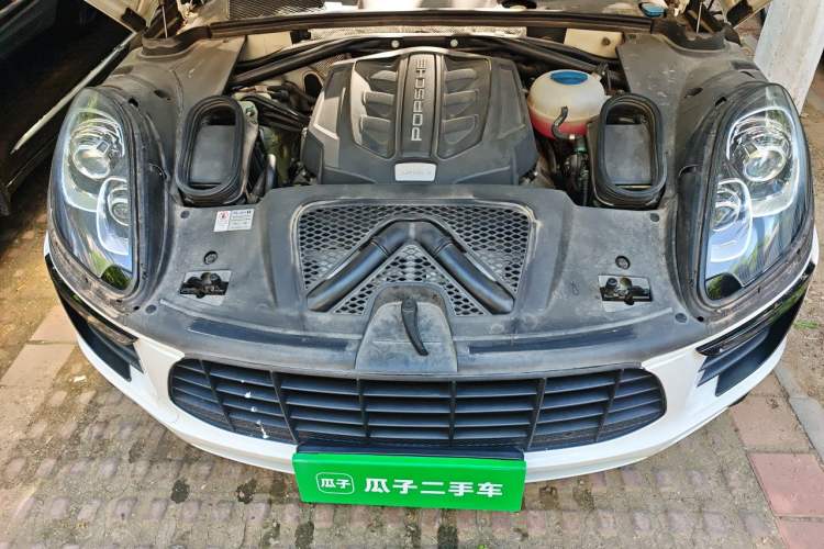 Used Porsche Macan 2016 Macan S 3.0T Engine Bay