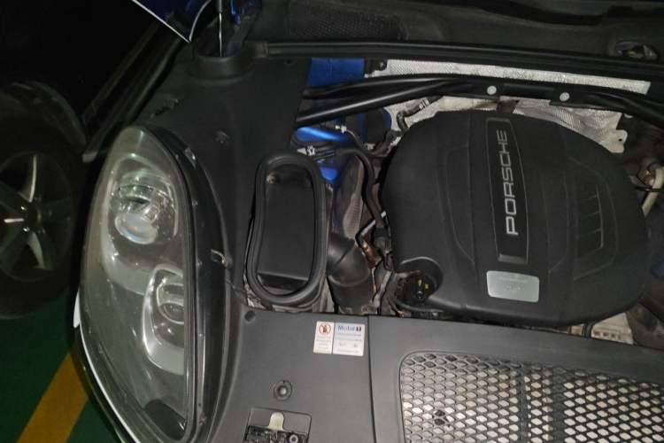 Used Porsche Macan 2016 Macan 2.0T Engine Bay Right