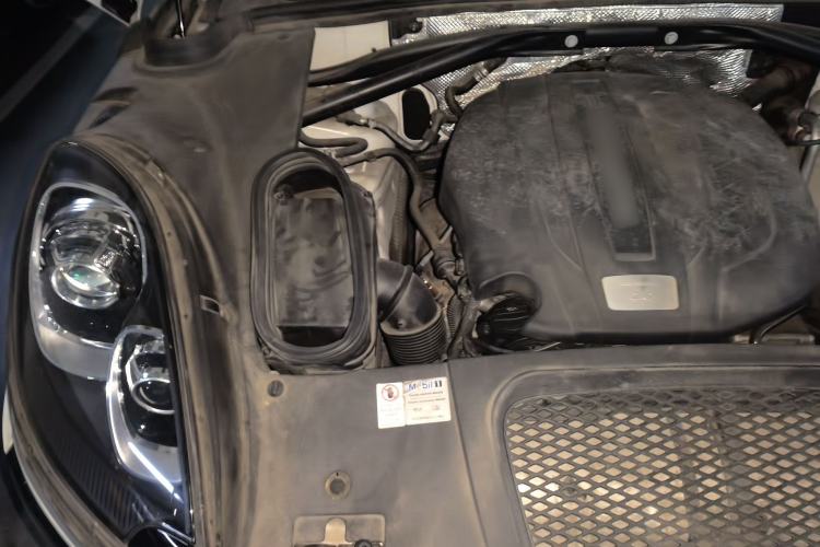 Used Porsche Macan 2016 Macan 2.0T Engine Bay Right