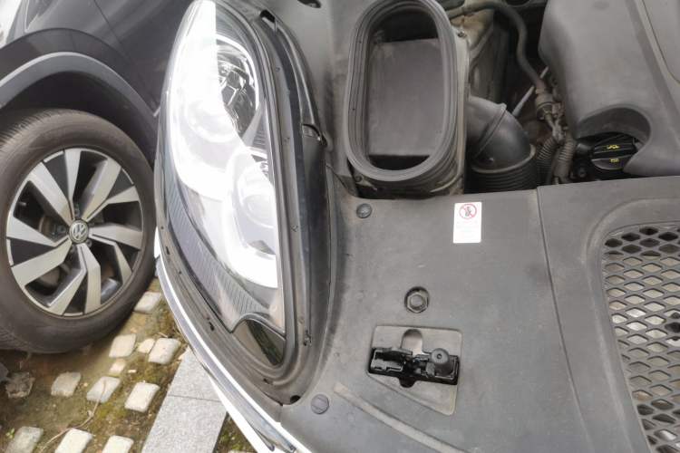 Used Porsche Macan 2016 Macan 2.0T Engine Bay Right