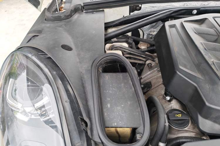 Used Porsche Macan 2016 Macan S 3.0T Engine Bay Right