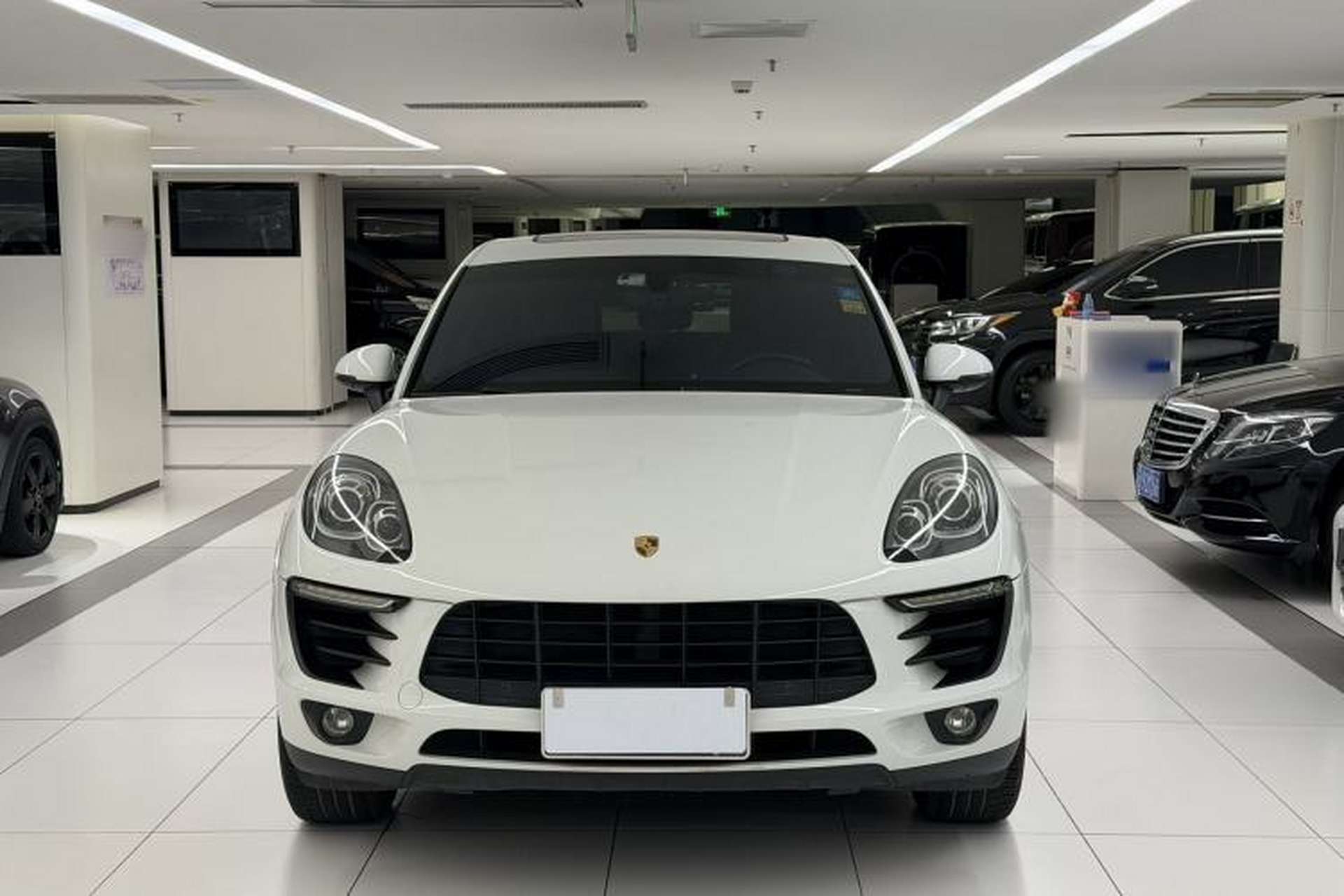 Used Porsche Macan 2016 Macan 2.0T Exterior 1