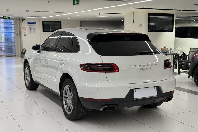 Used Porsche Macan 2016 Macan 2.0T Exterior 2