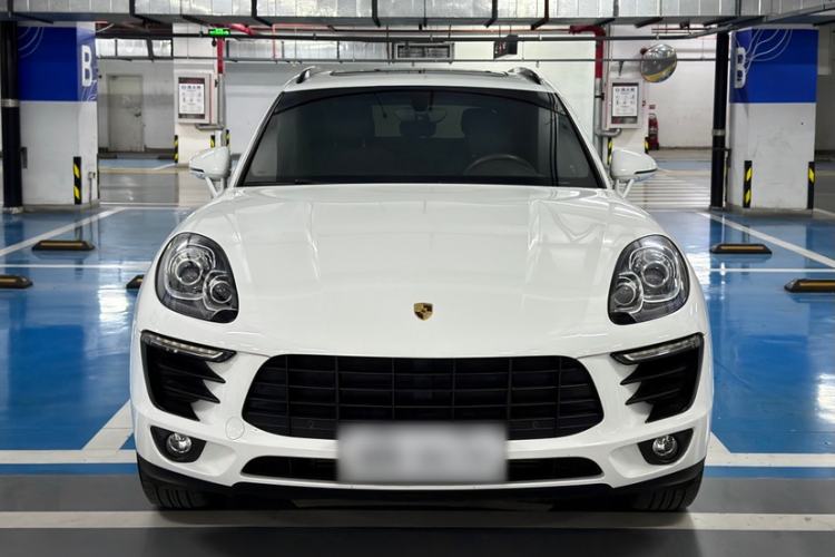 Used Porsche Macan 2016 Macan 2.0T Exterior 2