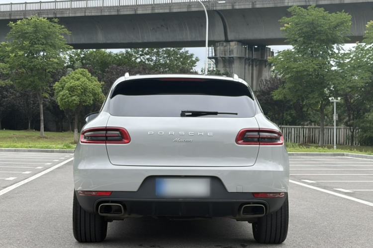 Used Porsche Macan 2016 Macan 2.0T Exterior 3