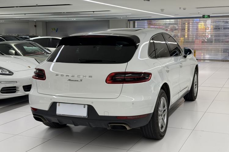 Used Porsche Macan 2016 Macan 2.0T Exterior 4