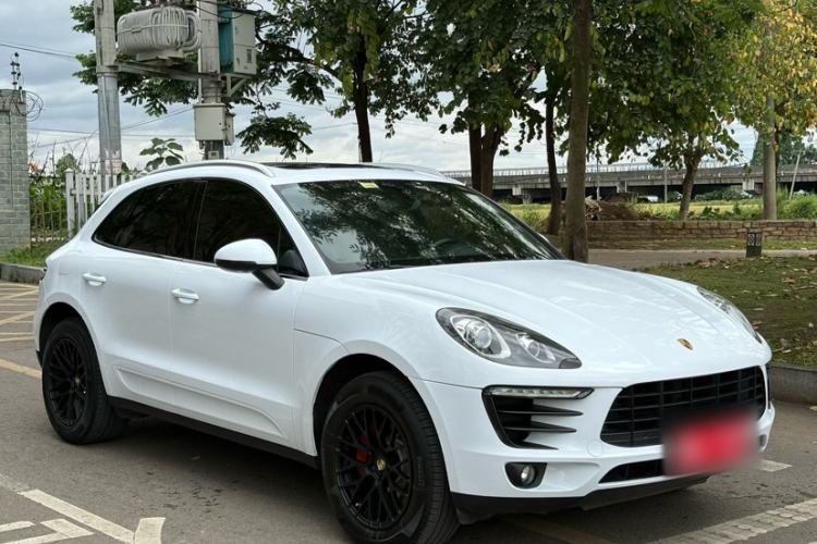 Used Porsche Macan 2016 Macan 2.0T Exterior 4