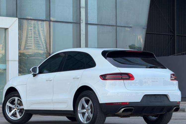 Used Porsche Macan 2016 Macan 2.0T Exterior 9