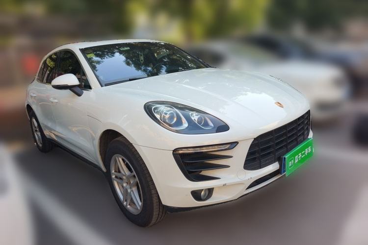 Used Porsche Macan 2016 Macan S 3.0T Front Right 45 Deg